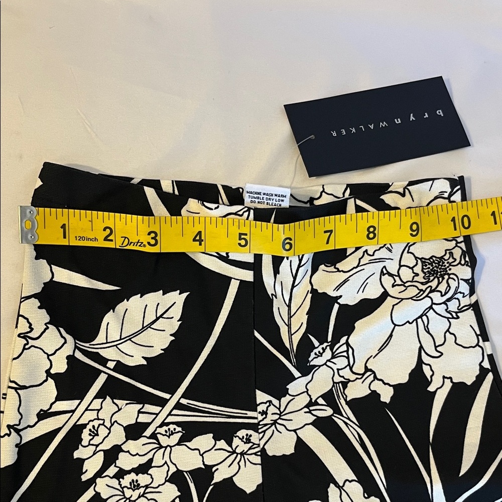 bryn Walker Black and White Floral Wide Leg Pants - Picture 7 of 12